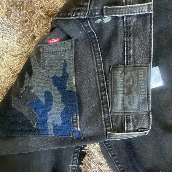 Levis charcoal black denim - Picture 2 of 8